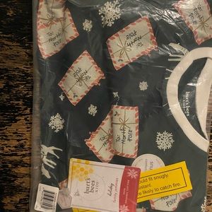 Burt’s Bees Christmas pajamas